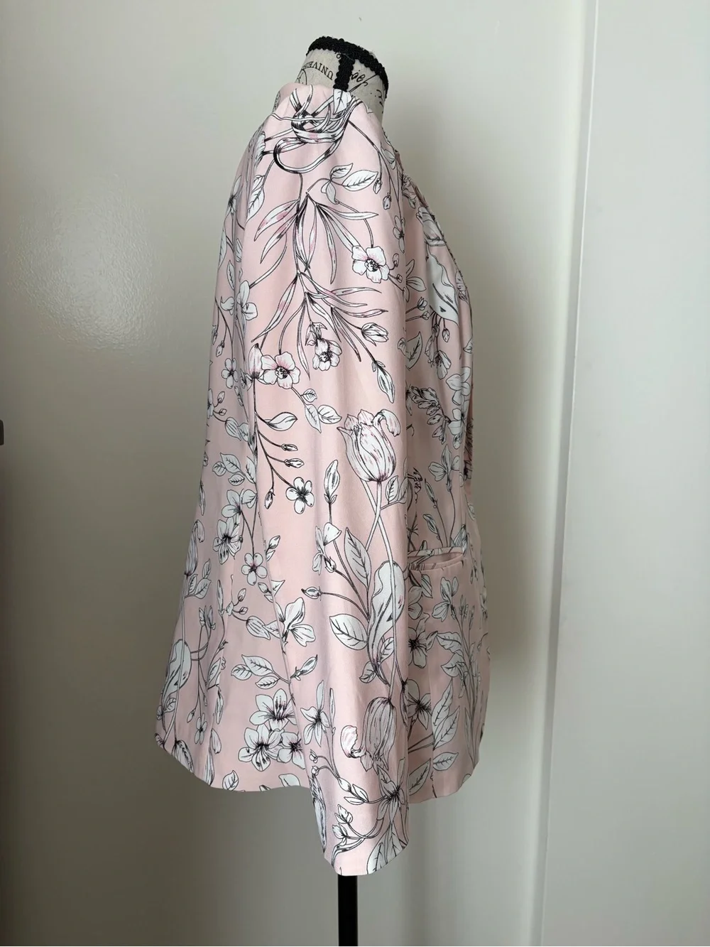 Roz & Ali Pink Floral Notch-Lapel Blazer